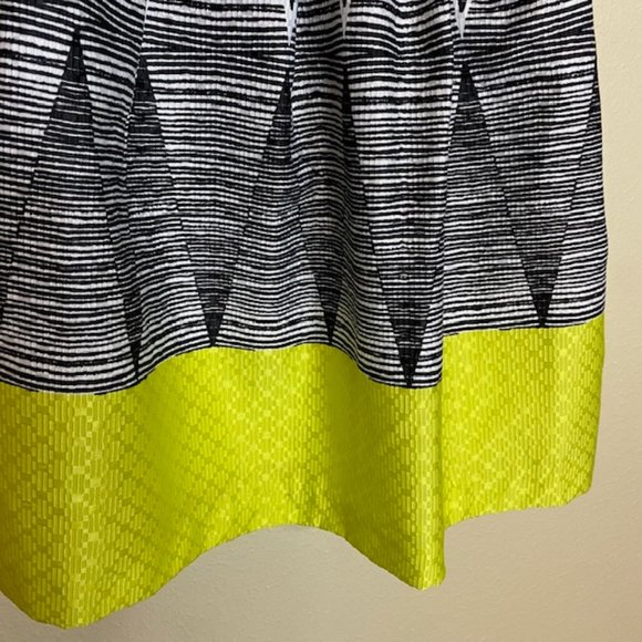 Tahari Women's Sleeveless Belted Dress Black/Yellow/White  Size 4 - Picture 5 of 7